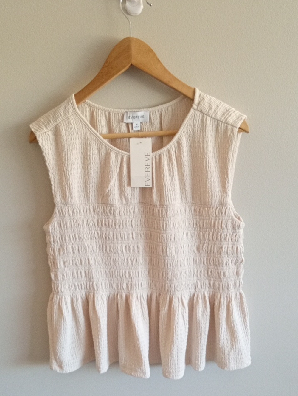 NWT Evereve Luna Textured Smocked Waist Tee Size Medium